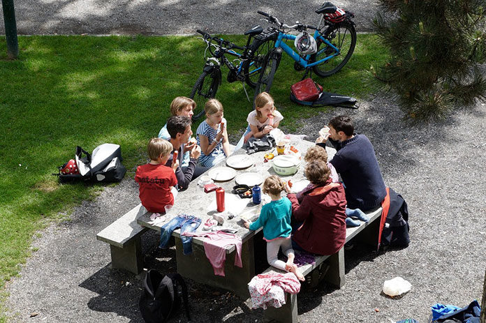 Piknik rodzinny w czasie majowego weekendu